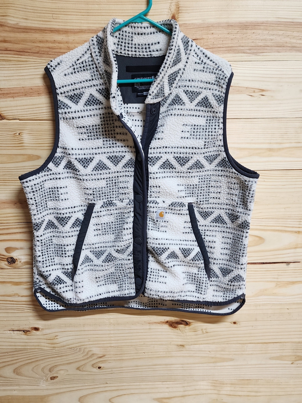 Carhartt Women’s Cream & Gray Geometric Patterned Sherpa Vest XL